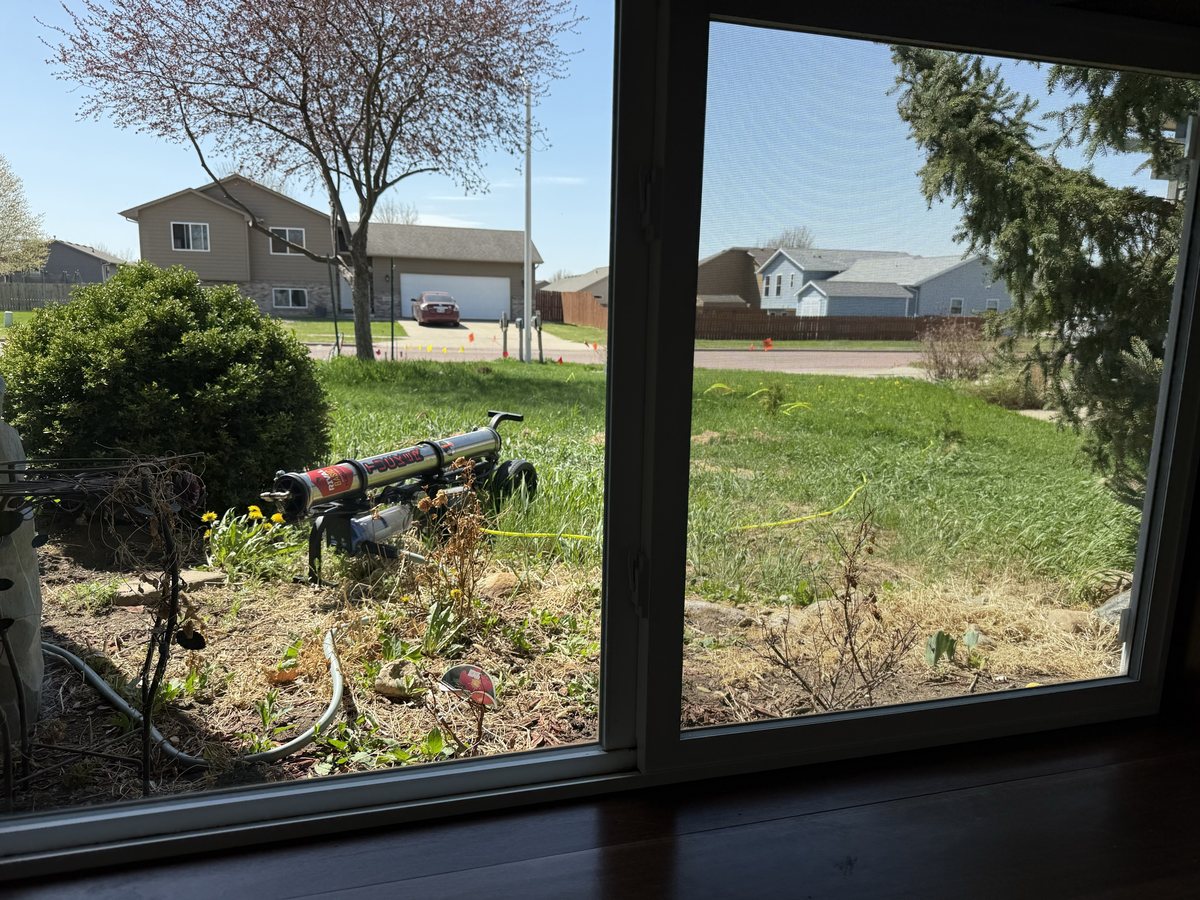 Window after cleaning by Kraken Window Cleaning; crystal clear and streak free